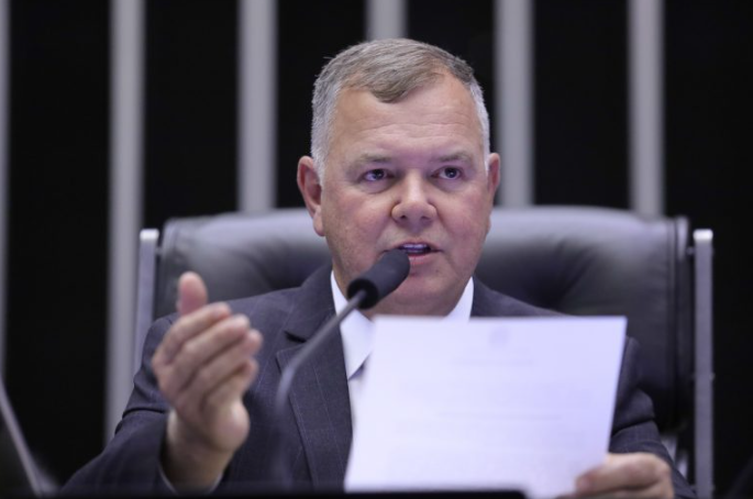 Lucio Mosquini, o autor da proposta