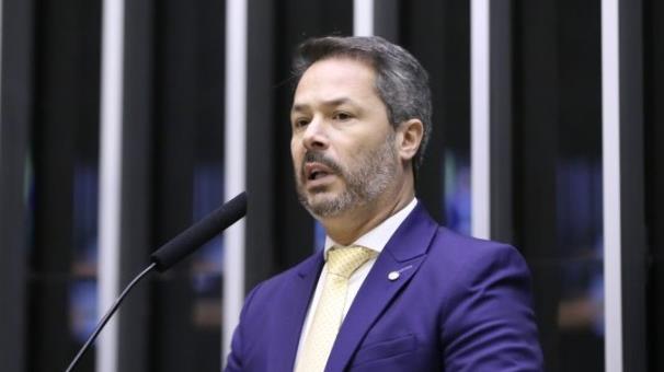 Imagem de capa do artigo Projeto proíbe cobrança de juros sobre imóvel atrasado no MCMV
