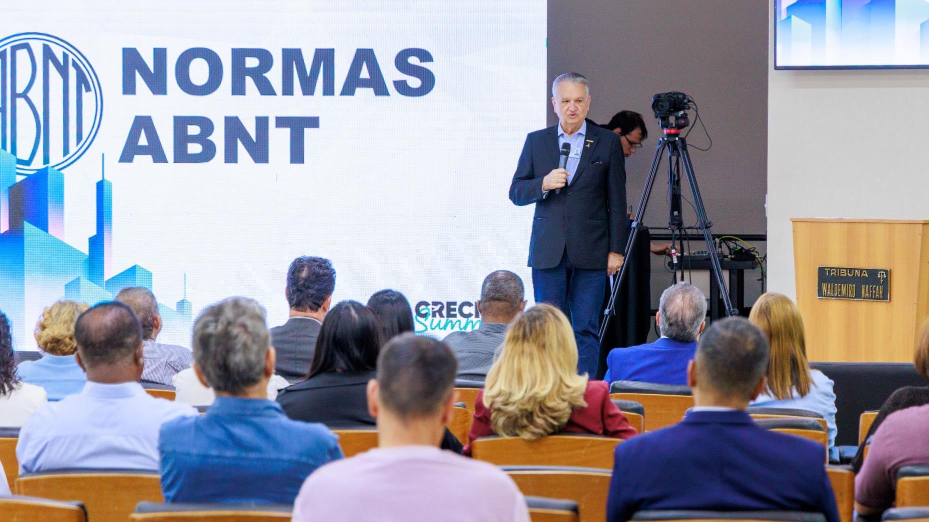 Imagem de capa do artigo Summit CRECISP destaca novas tecnologias para o mercado imobiliário